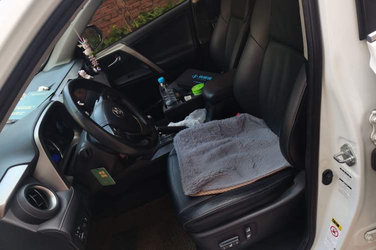 Used Toyota RAV4 2013 2.0L CVT Four-Wheel Drive New Edition Left Front Seat