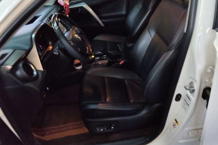 Used Toyota RAV4 2013 2.5L Automatic 4x4 Elite Edition Left Front Seat