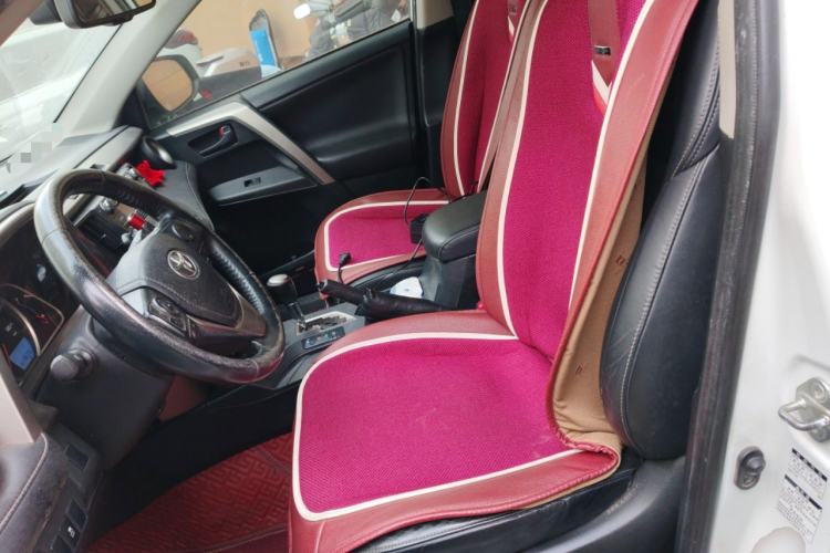 Used Toyota RAV4 2013 2.5L Automatic 4x4 Elite Edition Left Front Seat