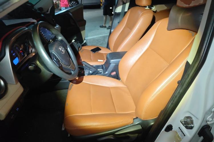 Used Toyota RAV4 2013 2.0L CVT Two-Wheel Drive Urban Edition Left Front Seat
