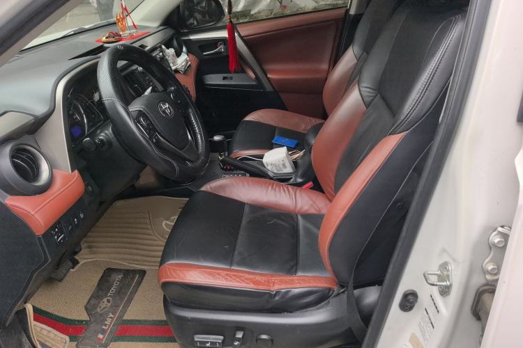 Used Toyota RAV4 2013 2.5L Automatic 4x4 Prestige Edition Left Front Seat