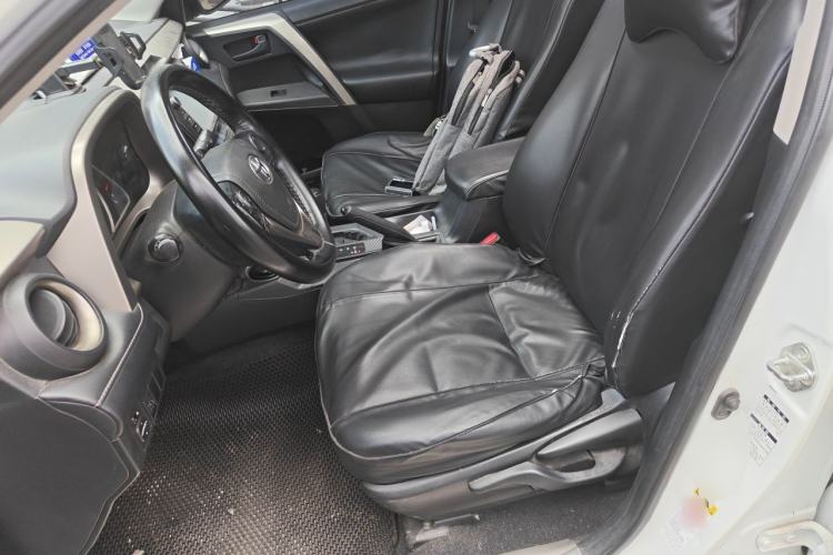 Used Toyota RAV4 2013 2.0L CVT Four-Wheel Drive Fashion Edition Left Front Seat