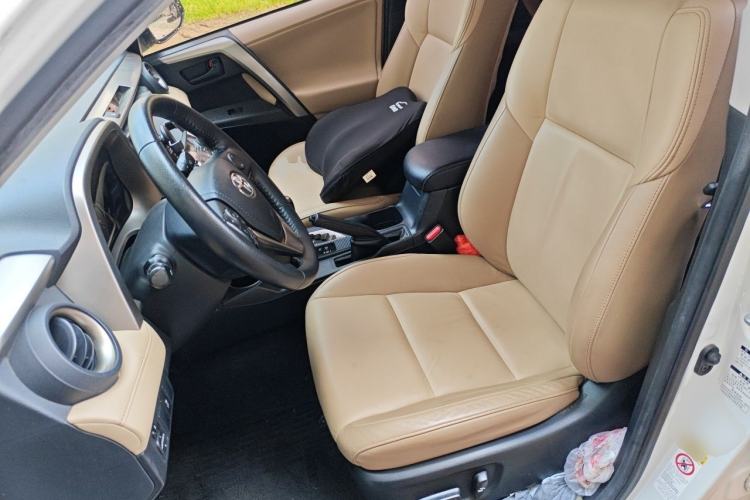 Used Toyota RAV4 2013 2.5L Automatic 4x4 Elite Edition Left Front Seat