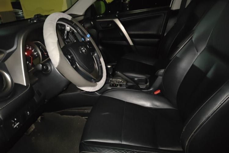 Used Toyota RAV4 2013 2.5L Automatic 4x4 Elite Edition Left Front Seat