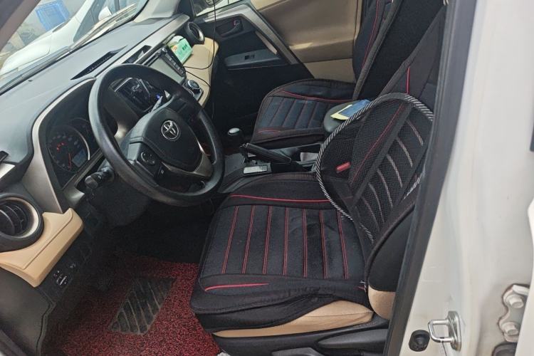 Used Toyota RAV4 2013 2.0L CVT Two-Wheel Drive Urban Edition Left Front Seat