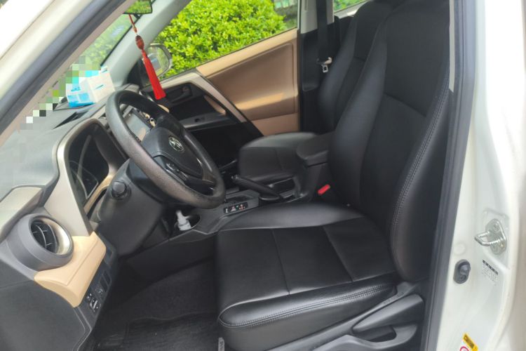 Used Toyota RAV4 2013 2.0L CVT Two-Wheel Drive Urban Edition Left Front Seat