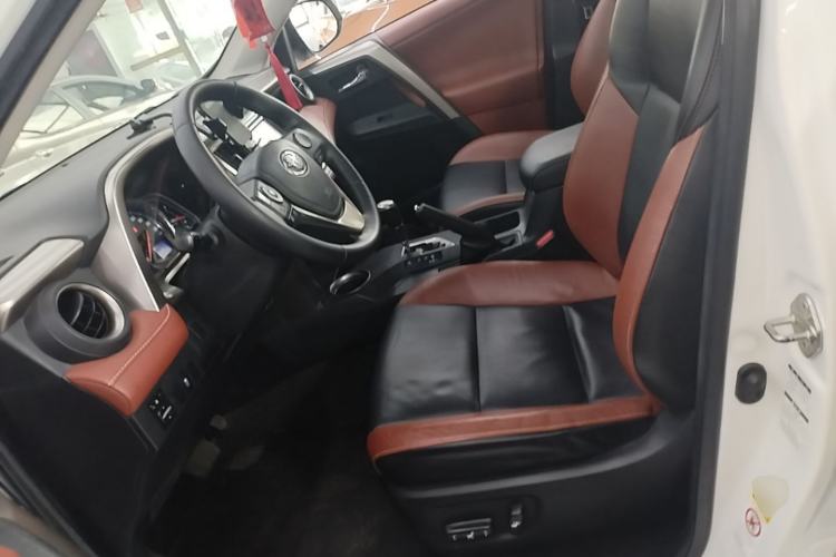 Used Toyota RAV4 2013 2.5L Automatic 4x4 Luxury Edition Left Front Seat