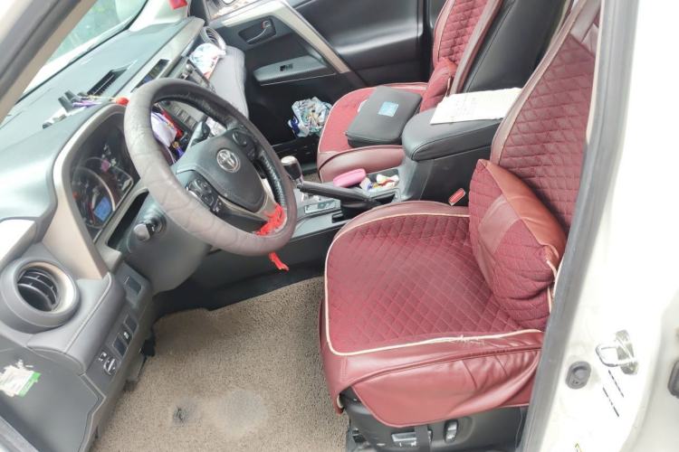 Used Toyota RAV4 2013 2.5L Automatic 4x4 Elite Edition Left Front Seat