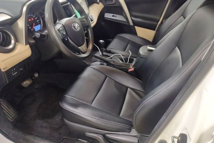 Used Toyota RAV4 2013 2.0L CVT Two-Wheel Drive Urban Edition Left Front Seat