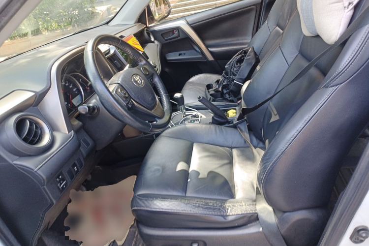 Used Toyota RAV4 2013 2.5L Automatic 4x4 Elite Edition Left Front Seat