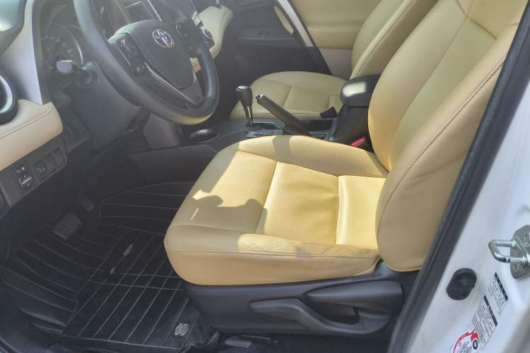 Used Toyota RAV4 2013 2.0L CVT Four-Wheel Drive Fashion Edition Left Front Seat