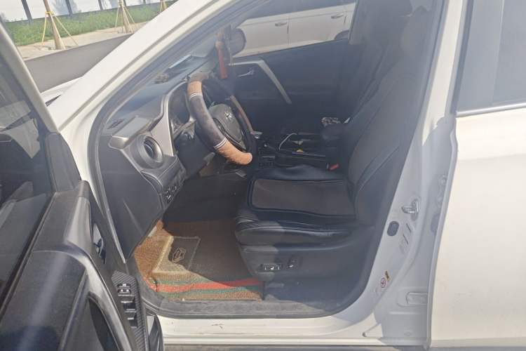 Used Toyota RAV4 2013 2.0L CVT Four-Wheel Drive New Edition Left Front Seat