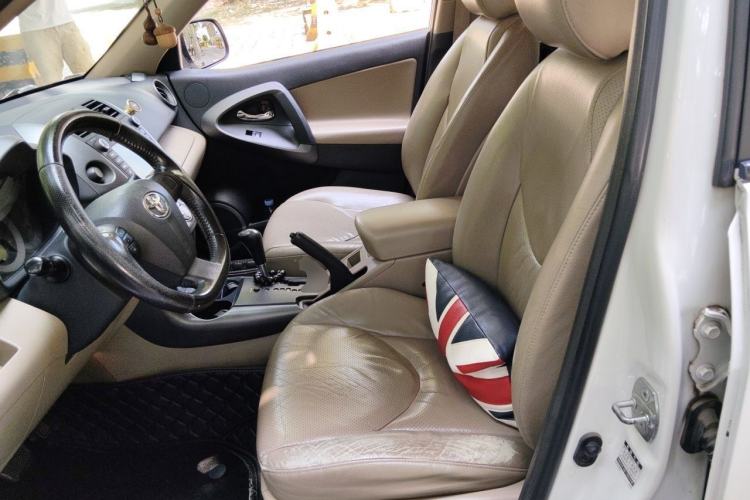 Used Toyota RAV4 2013 Special Edition 2.0L Automatic Elite Left Front Seat