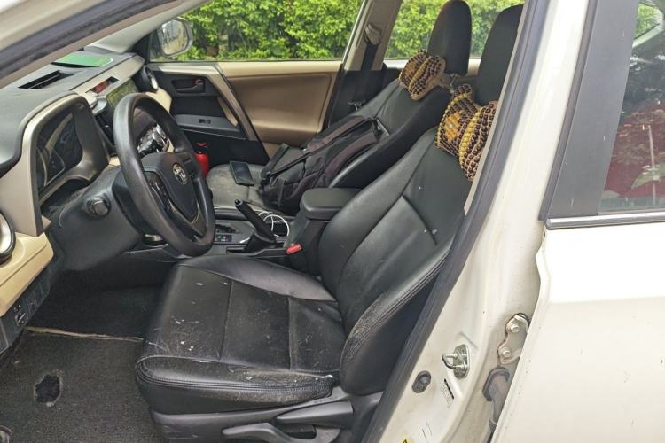 Used Toyota RAV4 2013 2.0L CVT Two-Wheel Drive Urban Edition Left Front Seat