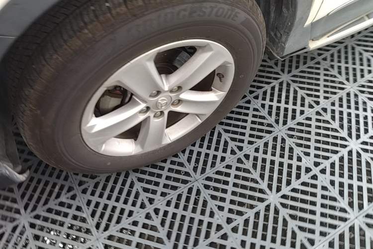 Used Toyota RAV4 2013 2.0L CVT Four-Wheel Drive New Edition Left Front Wheel Hub