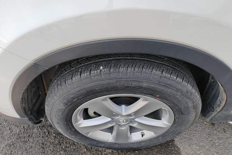 Used Toyota RAV4 2013 2.0L CVT Four-Wheel Drive New Edition Left Front Wheel Hub