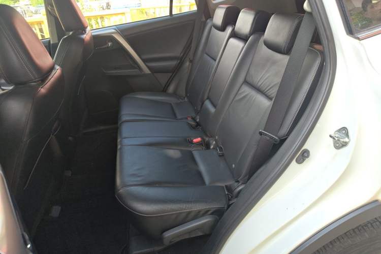 Used Toyota RAV4 2013 2.0L CVT Four-Wheel Drive New Edition Left Rear Seat
