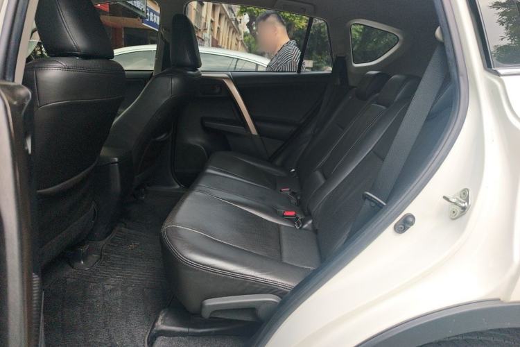 Used Toyota RAV4 2013 2.0L CVT Four-Wheel Drive Fashion Edition Left Rear Seat