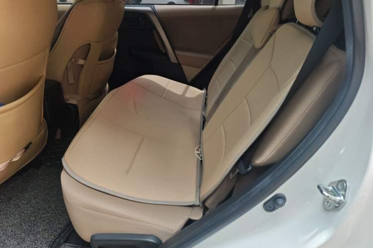 Used Toyota RAV4 2013 2.0L CVT Two-Wheel Drive Urban Edition Left Rear Seat