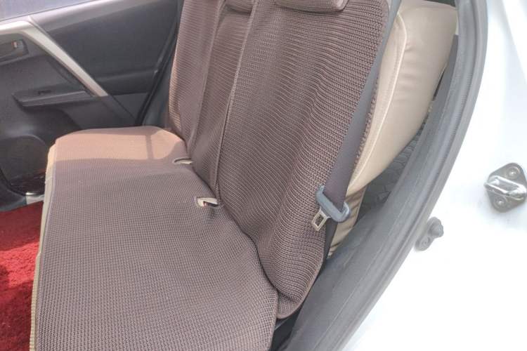 Used Toyota RAV4 2013 2.0L CVT Four-Wheel Drive Fashion Edition Left Rear Seat