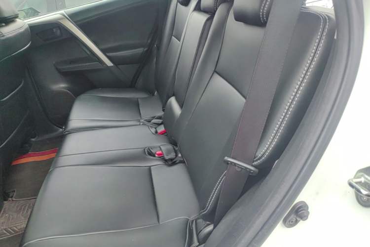 Used Toyota RAV4 2013 2.0L CVT Four-Wheel Drive Fashion Edition Left Rear Seat