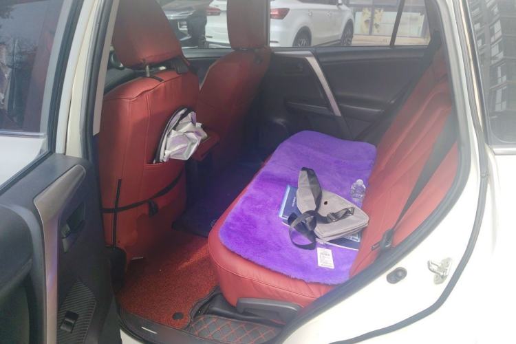 Used Toyota RAV4 2013 2.0L CVT Four-Wheel Drive Fashion Edition Left Rear Seat