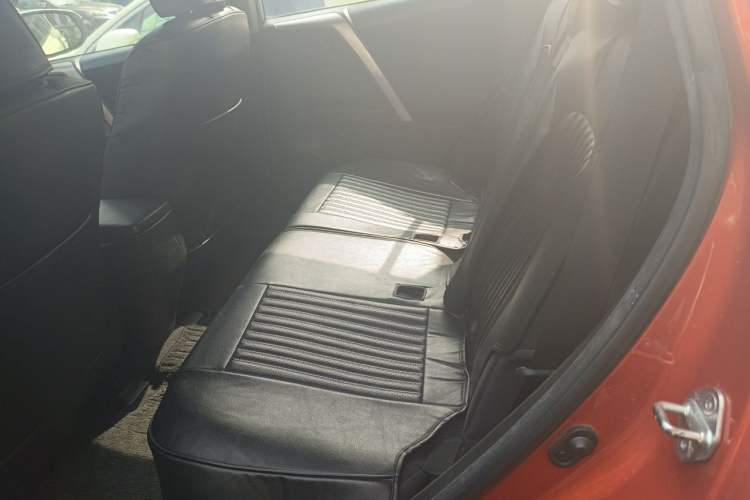 Used Toyota RAV4 2013 2.0L CVT Four-Wheel Drive Fashion Edition Left Rear Seat