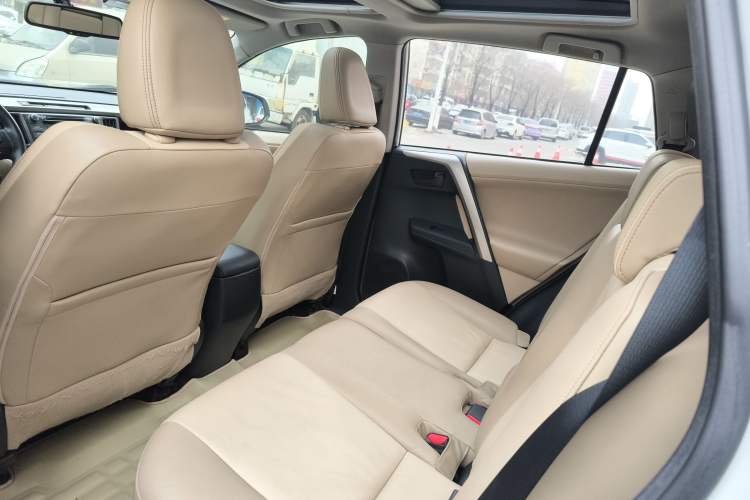 Used Toyota RAV4 2013 2.5L Automatic 4x4 Elite Edition Left Rear Seat