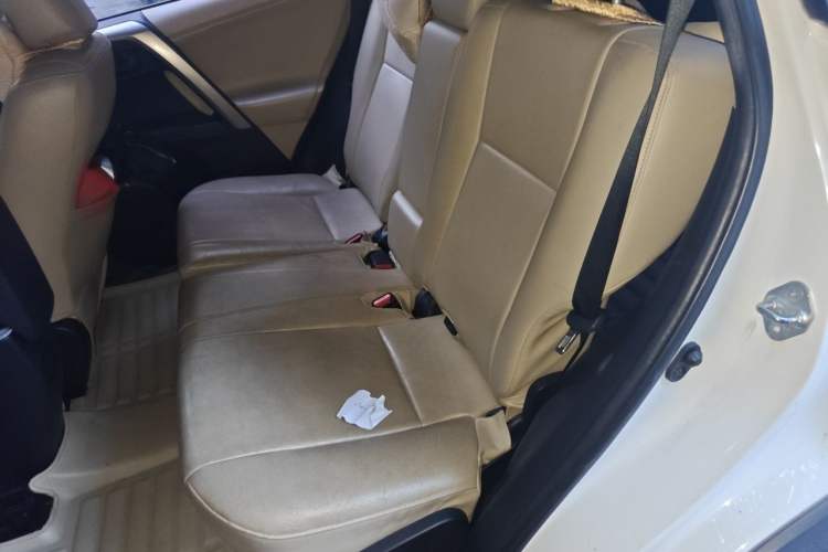 Used Toyota RAV4 2013 2.0L CVT Two-Wheel Drive Urban Edition Left Rear Seat