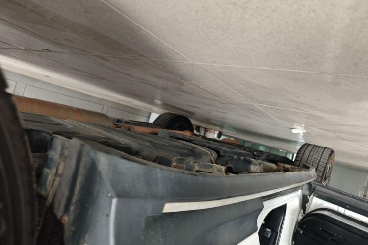 Used Toyota RAV4 2013 2.5L Automatic 4x4 Luxury Edition Left Side Sill