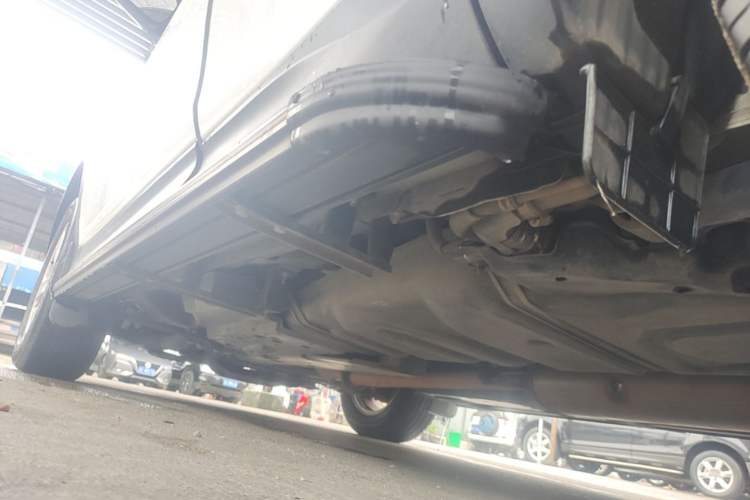 Used Toyota RAV4 2013 2.5L Automatic 4x4 Elite Edition Left Side Sill