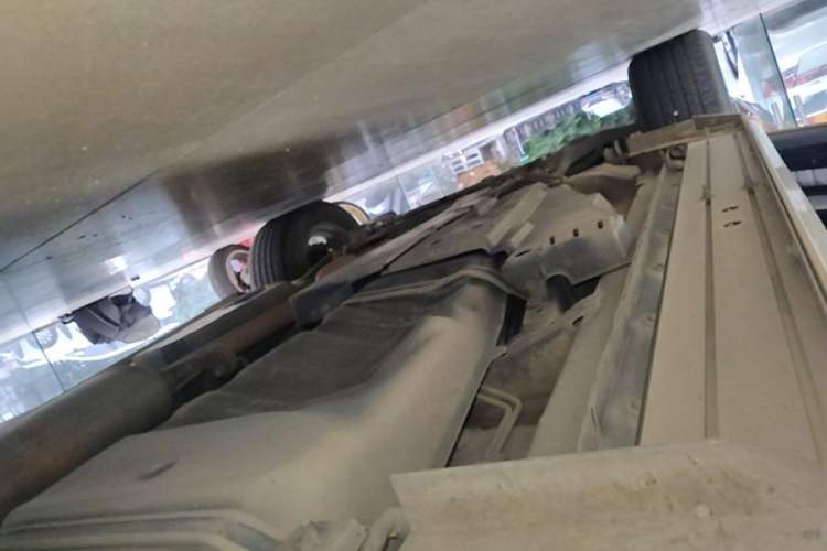 Used Toyota RAV4 2013 2.0L CVT Two-Wheel Drive Urban Edition Left Side Sill