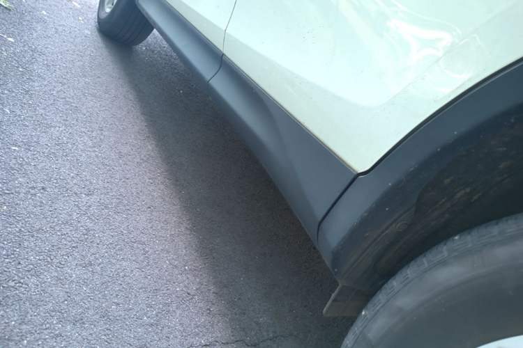 Used Toyota RAV4 2013 2.5L Automatic 4x4 Elite Edition Left Side Sill