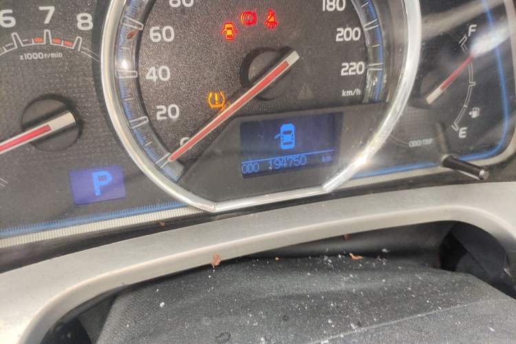 Used Toyota RAV4 2013 2.5L Automatic 4x4 Prestige Edition Odometer Close Up