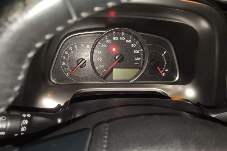 Used Toyota RAV4 2013 2.5L Automatic 4x4 Elite Edition Odometer Close Up