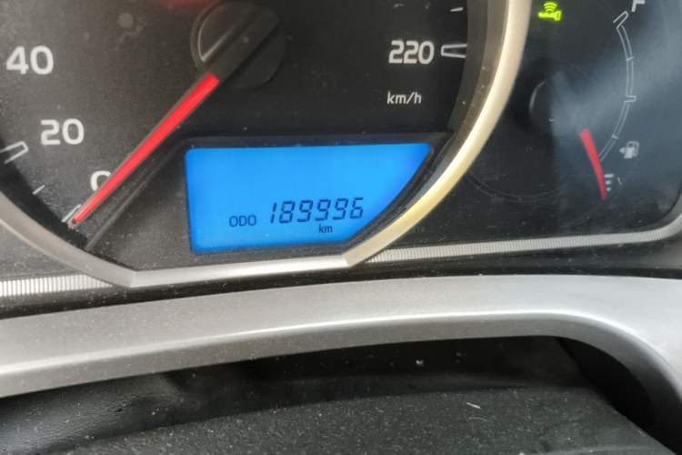 Used Toyota RAV4 2013 2.5L Automatic 4x4 Elite Edition Odometer Close Up