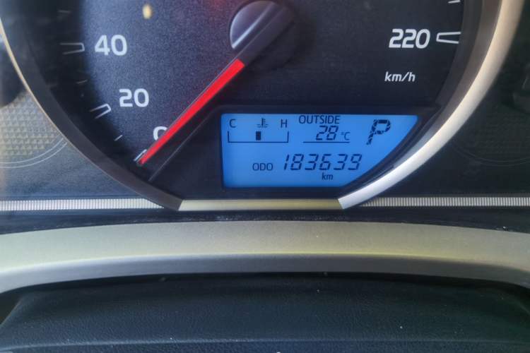 Used Toyota RAV4 2013 2.5L Automatic 4x4 Elite Edition Odometer Close Up