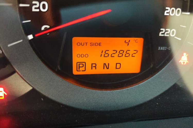 Used Toyota RAV4 2013 Special Edition 2.4L Automatic 4x4 Prestige Odometer Close Up