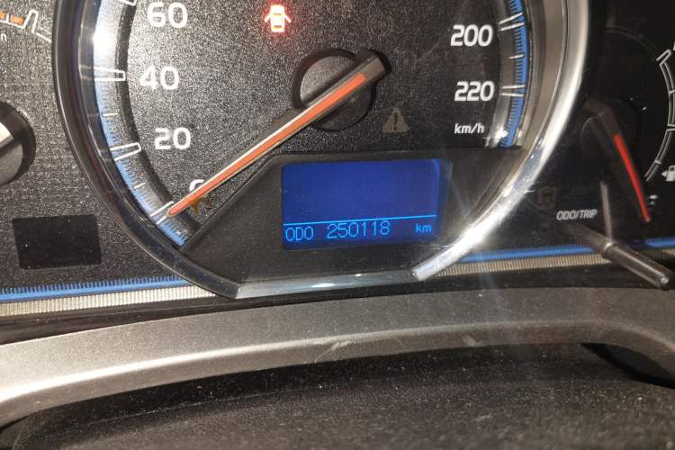 Used Toyota RAV4 2013 2.0L CVT Four-Wheel Drive New Edition Odometer Close Up