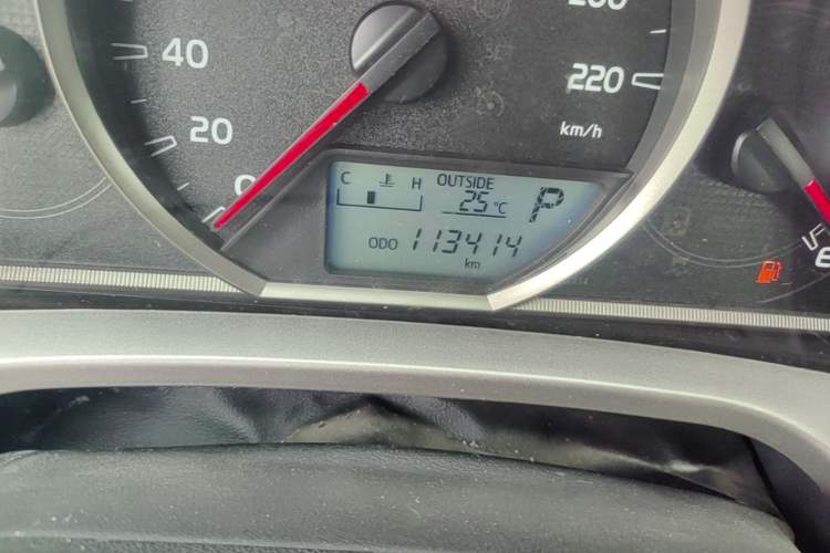 Used Toyota RAV4 2013 2.0L CVT Four-Wheel Drive Fashion Edition Odometer Close Up