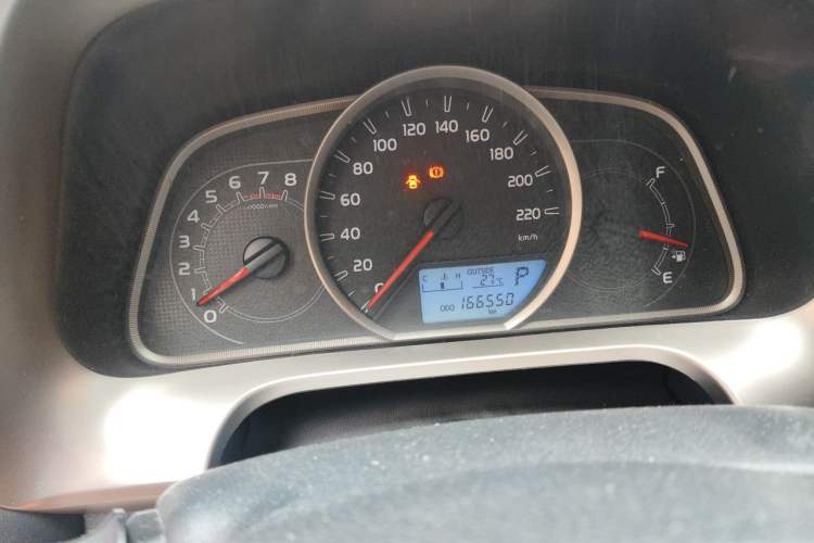 Used Toyota RAV4 2013 2.5L Automatic 4x4 Elite Edition Odometer Close Up