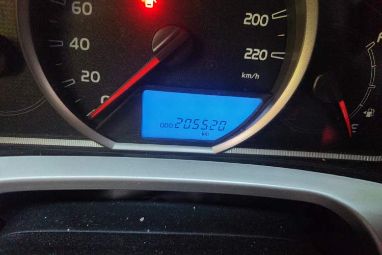 Used Toyota RAV4 2013 2.5L Automatic 4x4 Elite Edition Odometer Close Up
