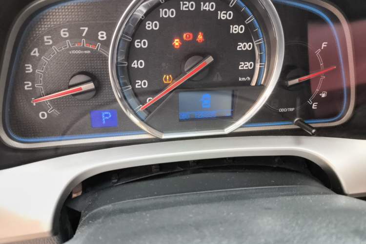Used Toyota RAV4 2013 2.0L CVT Four-Wheel Drive New Edition Odometer Close Up