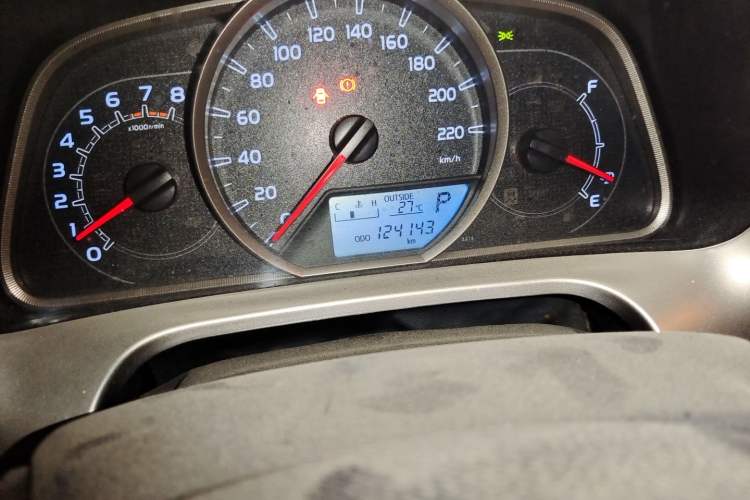 Used Toyota RAV4 2013 2.5L Automatic 4x4 Elite Edition Odometer Close Up
