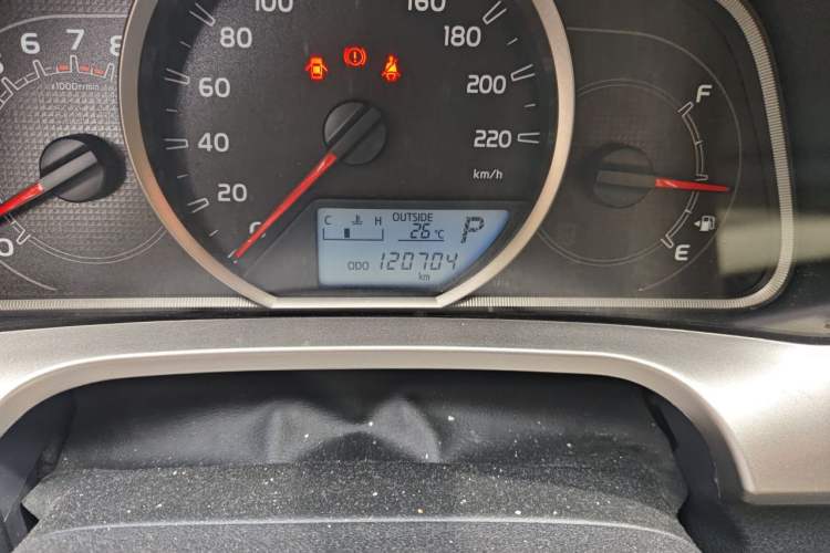 Used Toyota RAV4 2013 2.0L CVT Two-Wheel Drive Urban Edition Odometer Close Up