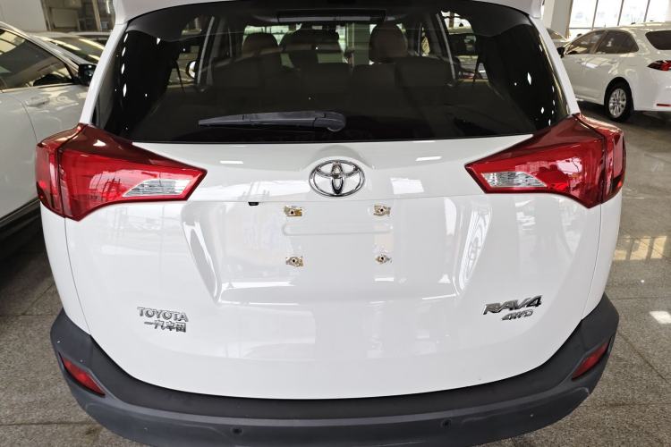 Used Toyota RAV4 2013 2.0L CVT Four-Wheel Drive New Edition Rear