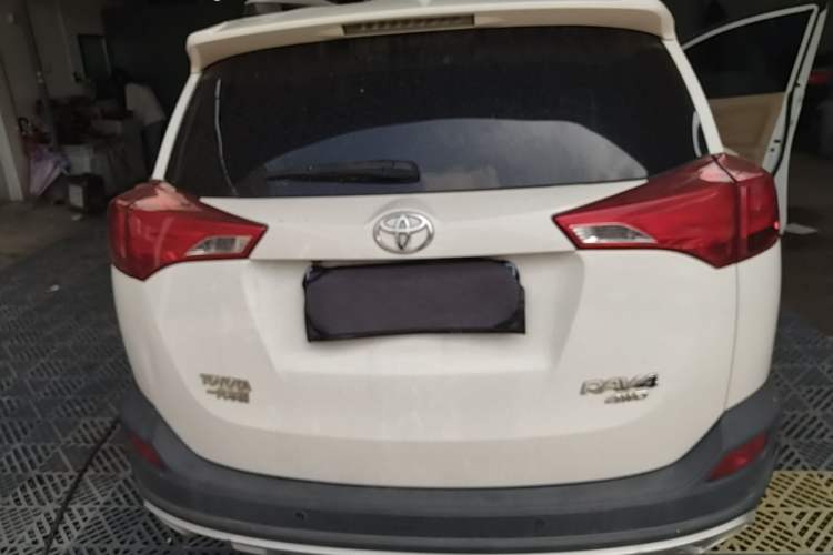 Used Toyota RAV4 2013 2.0L CVT Four-Wheel Drive New Edition Rear