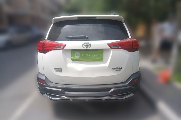 Used Toyota RAV4 2013 2.0L CVT Four-Wheel Drive Fashion Edition Rear
