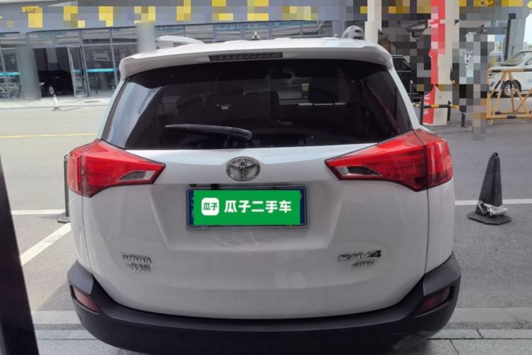 Used Toyota RAV4 2013 2.0L CVT Four-Wheel Drive Fashion Edition Rear