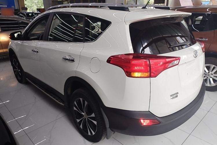 Used Toyota RAV4 2013 2.5L Automatic 4x4 Luxury Edition Rear Left 45 Deg